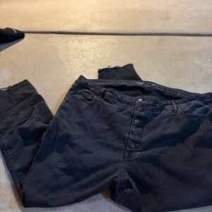 Old Navy black Stretch Denim with frayed bottom